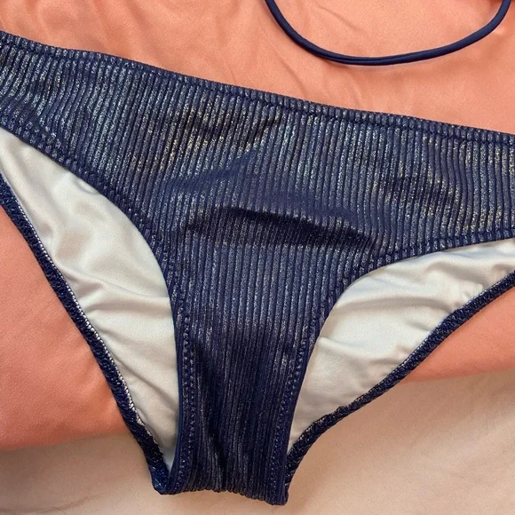 PINK Victoria’s Secret Shiny Blue Bikini - Picture 4 of 16